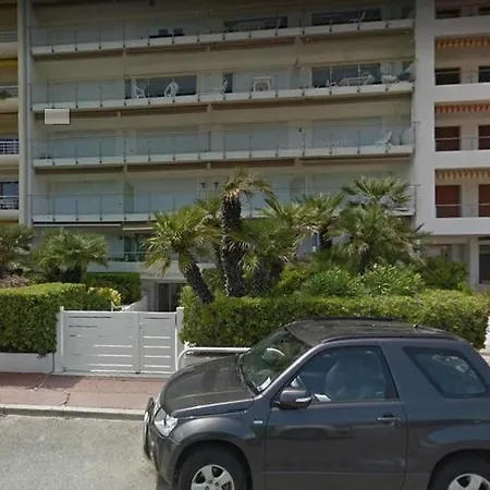 Sea View Flat, Beach Access By Guestready 아파트