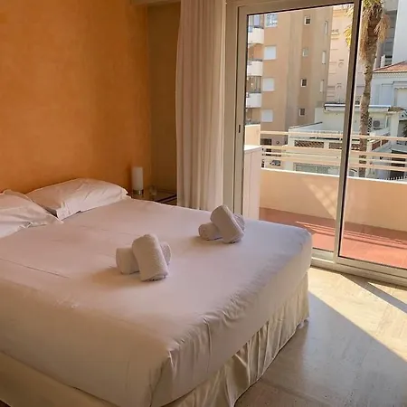 Sea View Flat, Beach Access By Guestready *