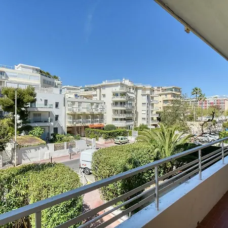 Sea View Flat, Beach Access By Guestready Apartment *