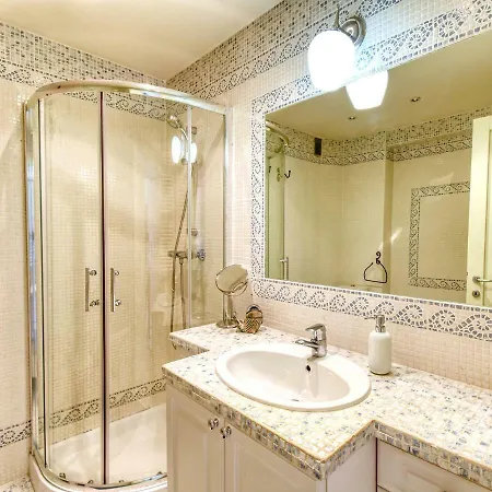 Sea View Flat, Beach Access By Guestready Apartamento